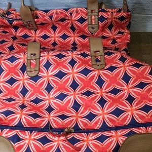 Stella and Dot lot. Matching weekend and purse